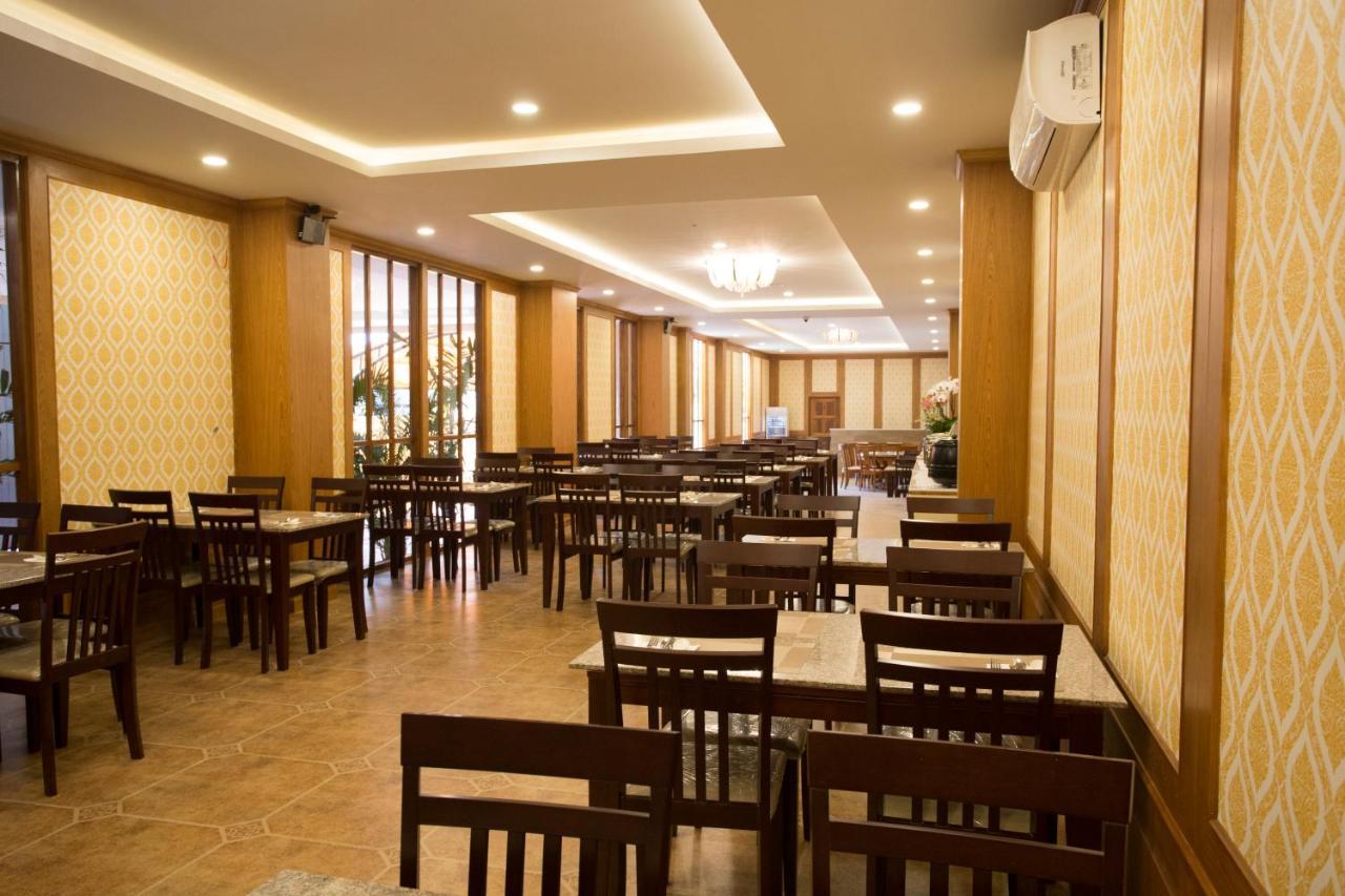 J&Y Hotel Latphrao 35 Banguecoque Exterior foto